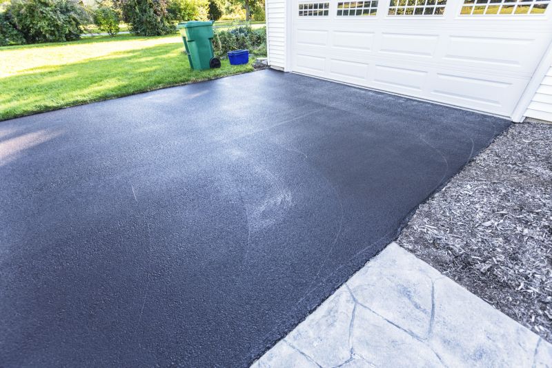 asphalt sealcoating services